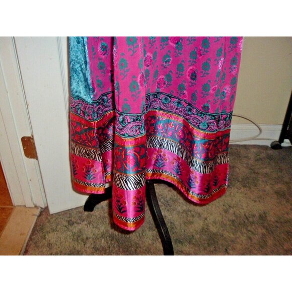 Indian Style Maxi Dress or Nightgown Multicolored Flowers, Embroidery S/M - Picture 9 of 9